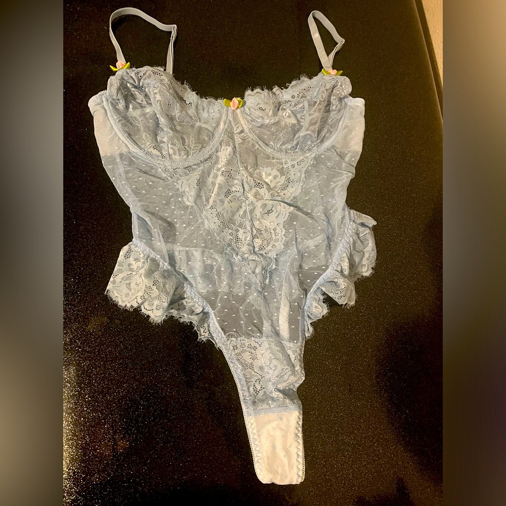 Lace Bodysuit Large